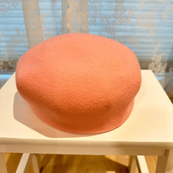 Gottman Women’s Wool Hat. NWT - Picture 1 of 3